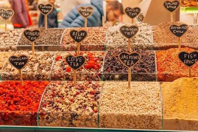 istanbul tours - spice bazaar istanbul - the other tour