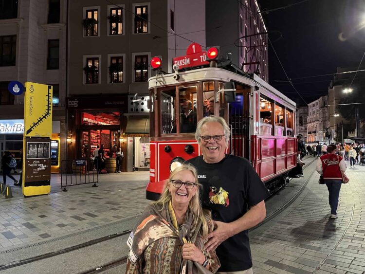 Istanbul is more than safe - Beyoglu - Istiklal Avenue (1) (1)