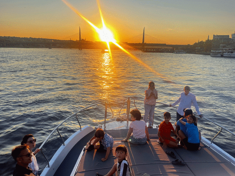 Sunset Bosphorus Cruise in Istanbul-ANIMATION - The Other Tour 2026