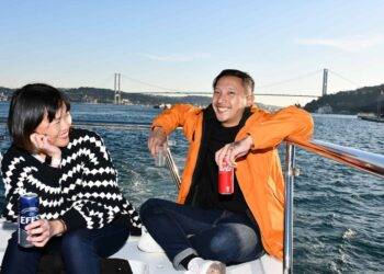 Istanbul Sunset Party Cruise on the Bosphorus