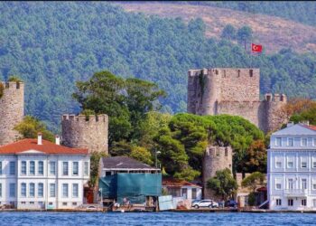 The Anatolian Fortress – 14th Century Bosphorus