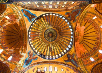 Unraveling the Secrets of Hagia Sophia’s Iconic Dome