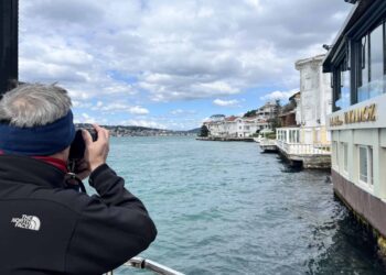 Photograhing the set of Ottoman mansions to the North of Kanlica - The Other Tour 2025