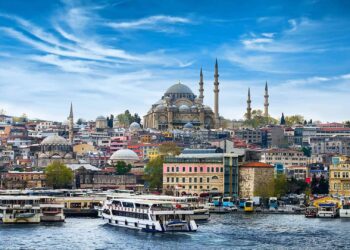Eminönü – The Beating Heart of Istanbul