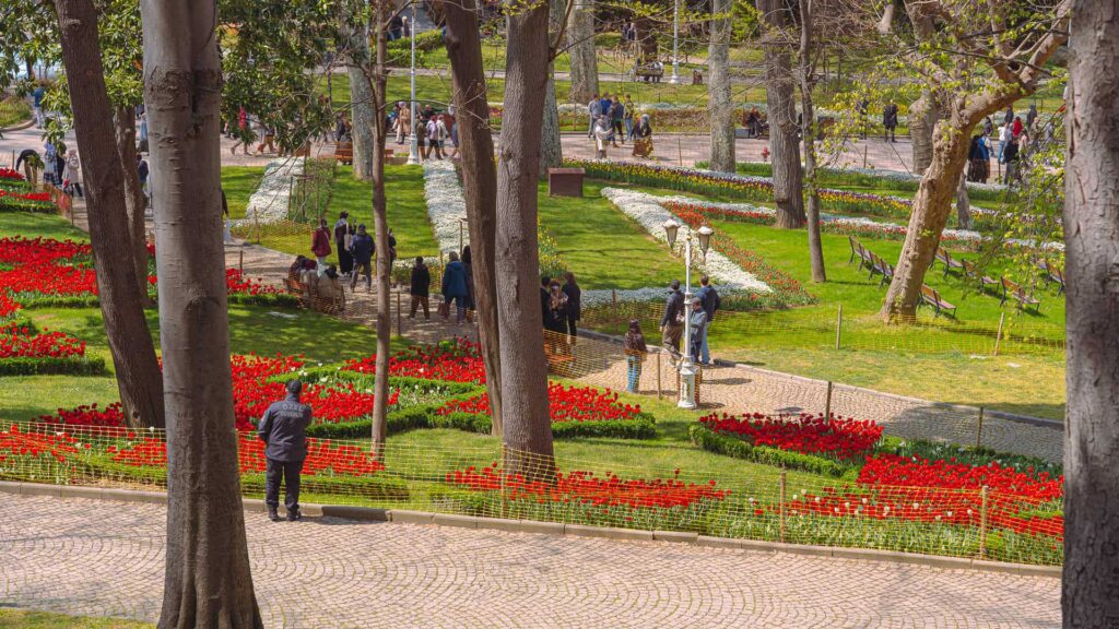 Istanbul Tulip Festival - Emirgan - The Other Tour 2025