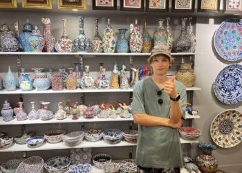 Testi Quartz - Ceramics and Pottery Store in Sultanahmet Istanbul - The Other Tour