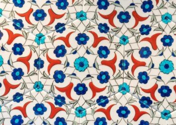 İznik Tiles: A Masterpiece of Ottoman Artistry