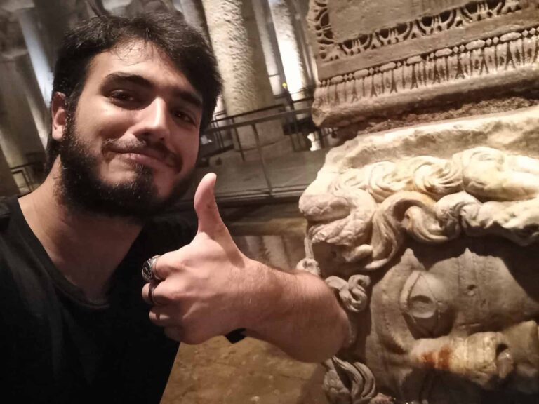Thumbs-up selfie next to the Medusa head in Istanbul’s Basilica Cistern
