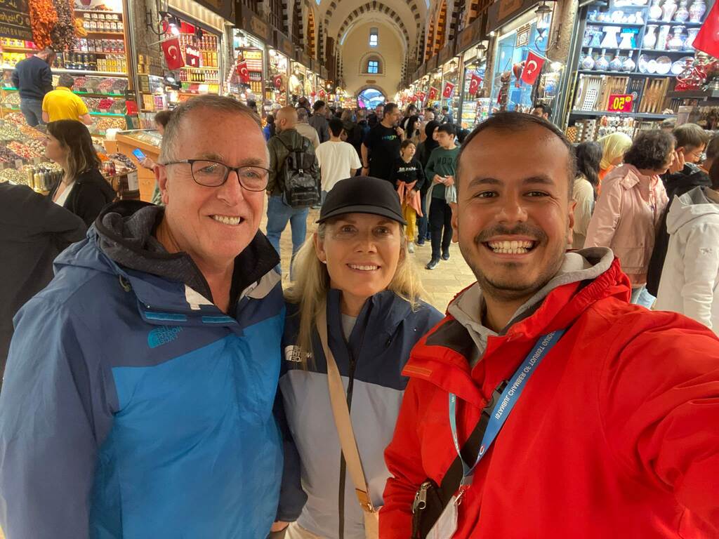 Ugur Kayhan - Professional Tour Guide in the Spice Bazaar (Egyptian Market)
