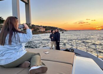 Last Minute Sunset Cruise in Istanbul