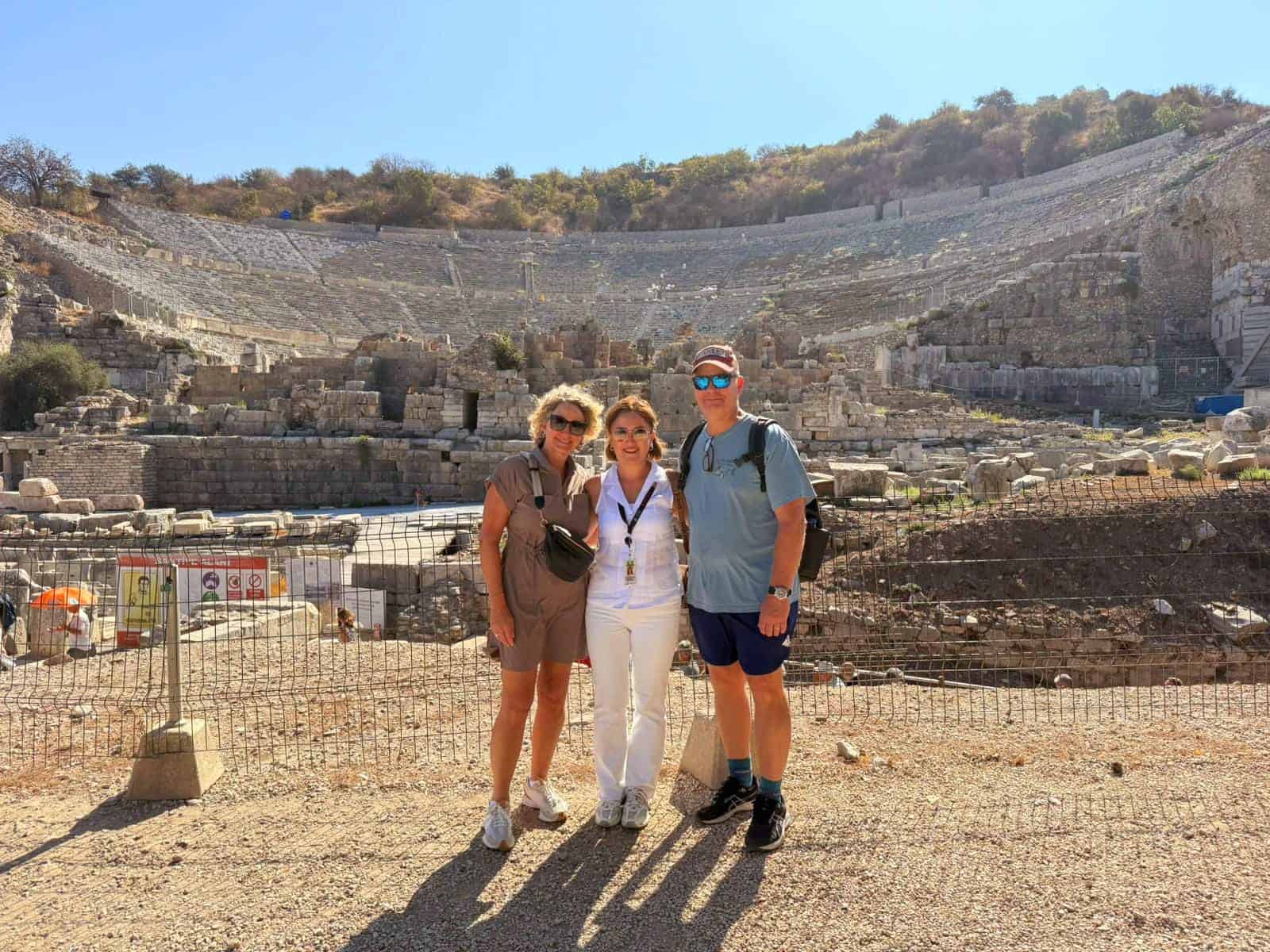 Hatice Kelek and two guests at the Great Theatre