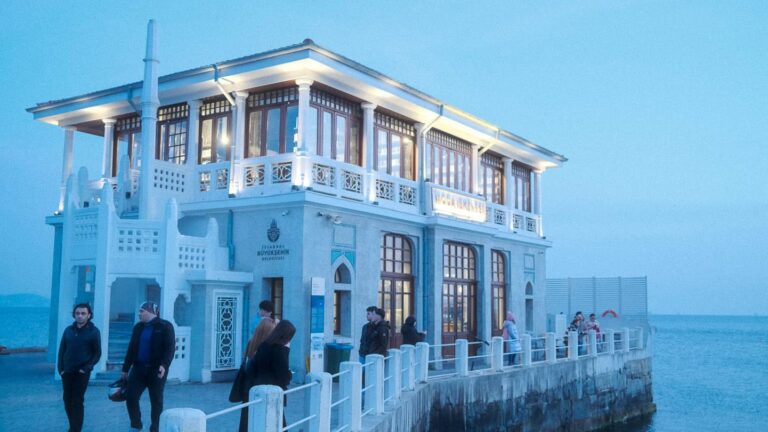 Moda Pier - Bohemian Istanbul Tour - Kadikoy - The Other Tour 2026