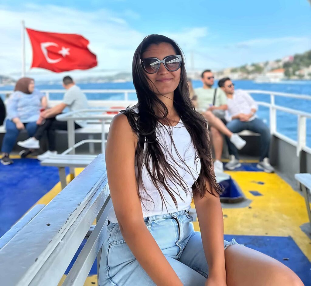 Binnur Eren Kurtoglu - Istanbul Professional Tour Guide