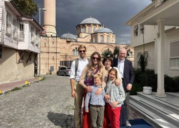 Multi generational family guided tours in Istanbul - The Other Tour (1)