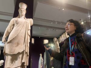 Zeynep Zee Karakasoglu - Pro Tour Guide Istanbul - Inside Istanbul Archaeological Museum