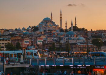 Two sides of Istanbul : A Slow 2-Day City Experience