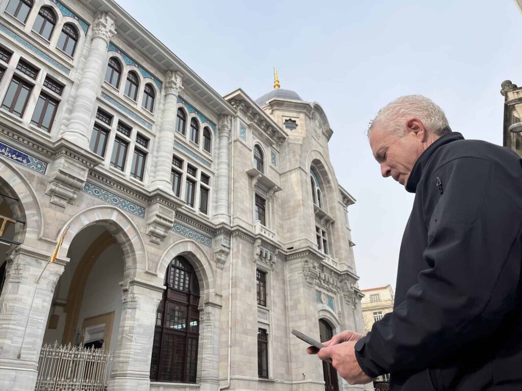 Sirkeci Grand Post building by Vedat Tek