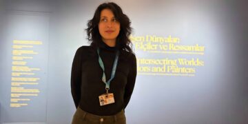 Defne Erdogan - French Guide in Istanbul - 2026 The Other Tour