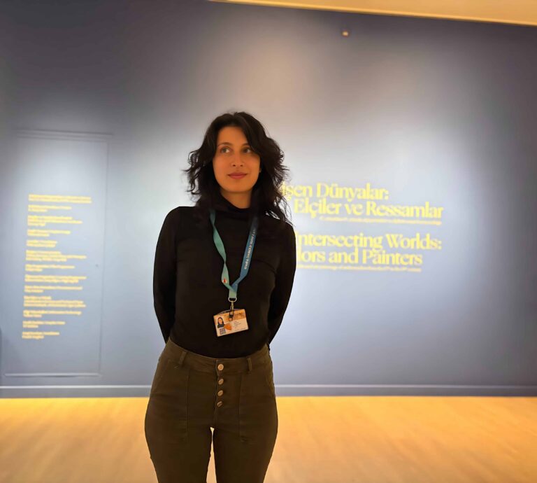 Defne Erdogan - French Guide in Istanbul - 2026 The Other Tour