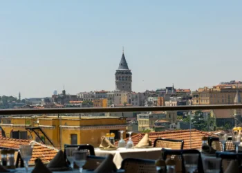 Arwin Roof Restaurant: Top Dining Experience in Cihangir
