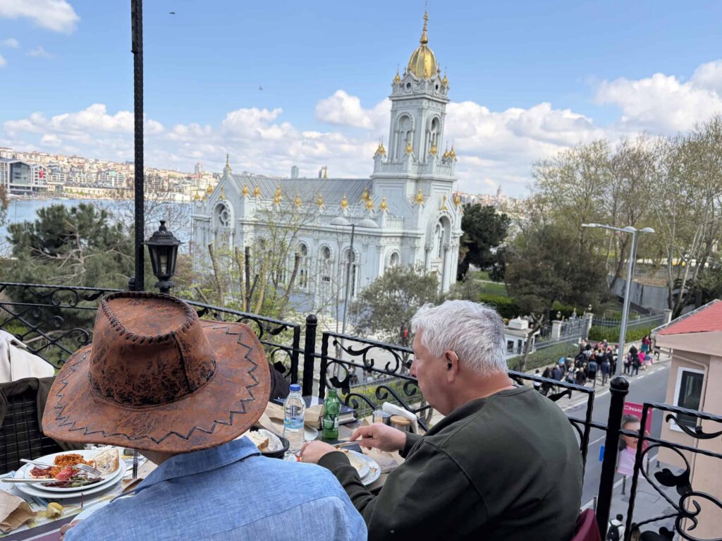 Findik Kabugunda Kofte - Balat - Rooftop with views of Iron Church
