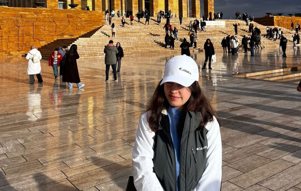Esra Kocak 4 - The Other Tour