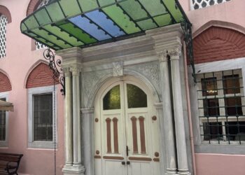 Ahrida Synagogue Entrance - The Other Tour