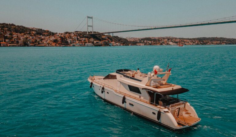 Black Luxury Yacht 9 - The Other Tour
