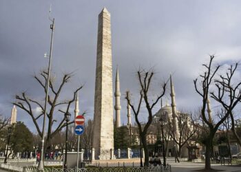 Masonry Obelisk 3 - The Other Tour