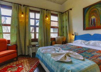 Atella Art Hotel inside a room