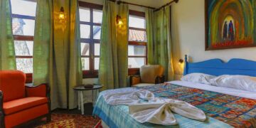 Atella Art Hotel inside a room