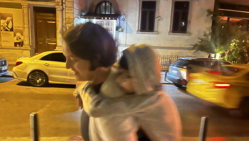 Galata Meyhanesi leaving for home