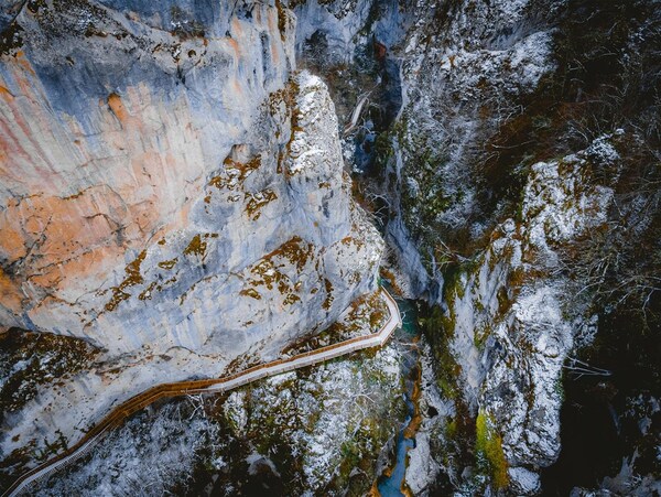 Aerial view of the wooden boardwalk winding through the limestone cliffs of Horma Canyon in Kastamonu, Turkey.