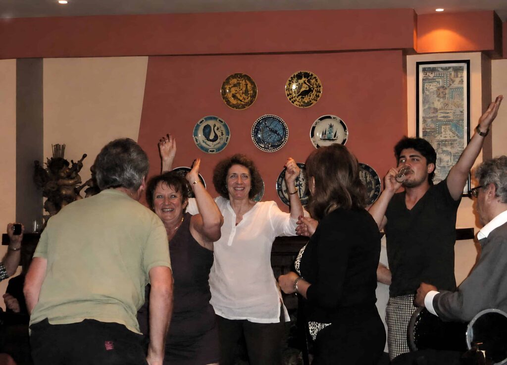 Galata Meyhanesi - The Other Tour - Fethi Karatas 2012 (1)