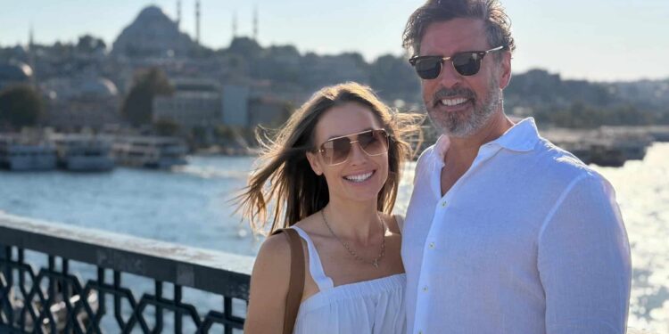 Suzy and Harvey on Galata Bridge (1)