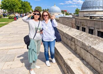 Altin Ustun - Russian tour guide istanbul (1)